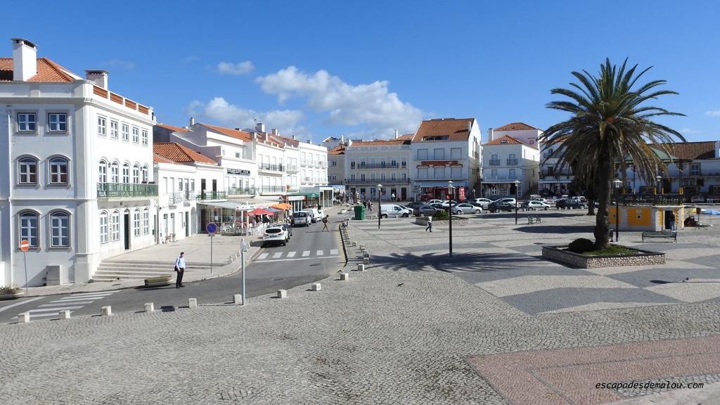 https://escapadesdemalou.com/2017/07/le-sitio-nazare/