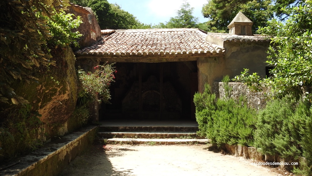 https://escapadesdemalou.com/2018/08/couvent-des-capuchos/