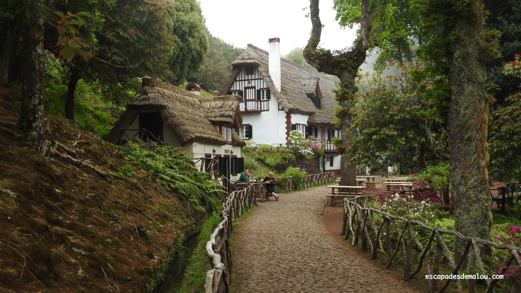 https://escapadesdemalou.com/levada-du-caldeirao-verde-randonnee-madere/