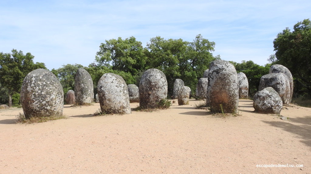 https://escapadesdemalou.com/circuit-des-megalithes-evora/