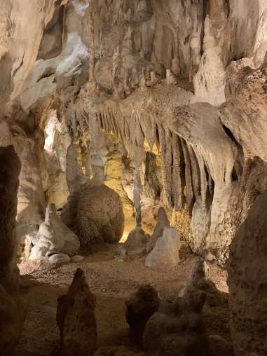 https://escapadesdemalou.com/grottes-de-moeda-un-patrimoine-naturel-de-toute-beaute/