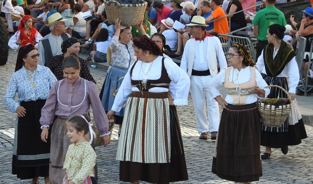 https://escapadesdemalou.com/2017/08/fetes-de-notre-dame-de-lagonie-viana-do-castelo/